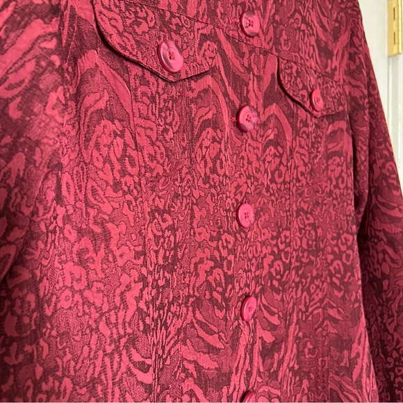 ViNtAgE Textured Red Button Up Blouse - Picture 2 of 4